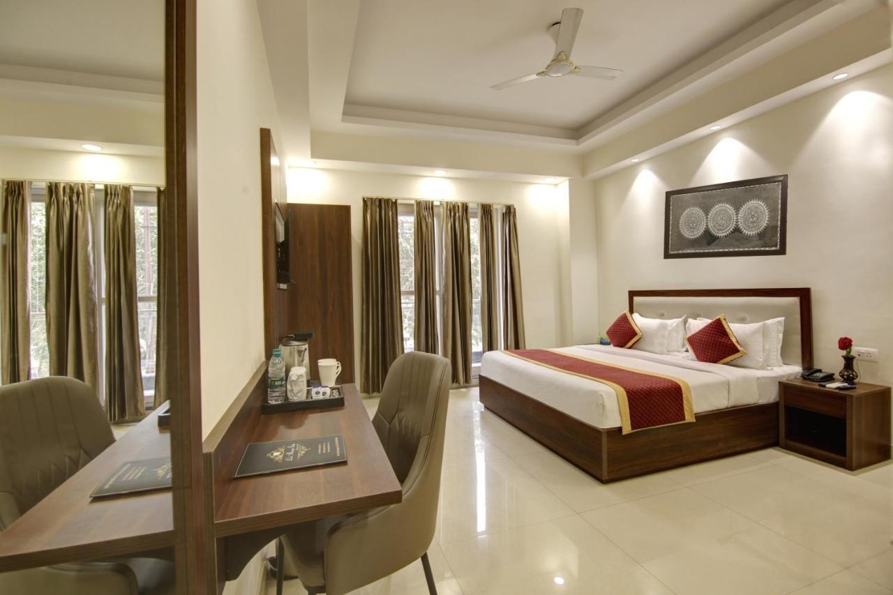 Hotel La Mirage Noida Ngoại thất bức ảnh
