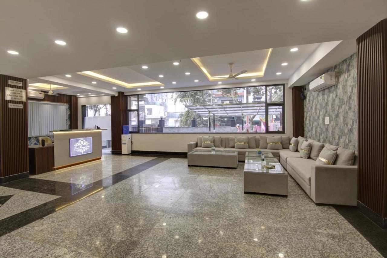 Hotel La Mirage Noida Ngoại thất bức ảnh